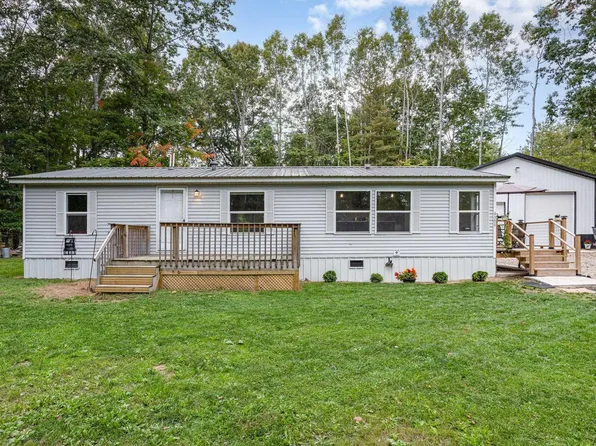 9309 Merle Dr, Crystal, MI 48818