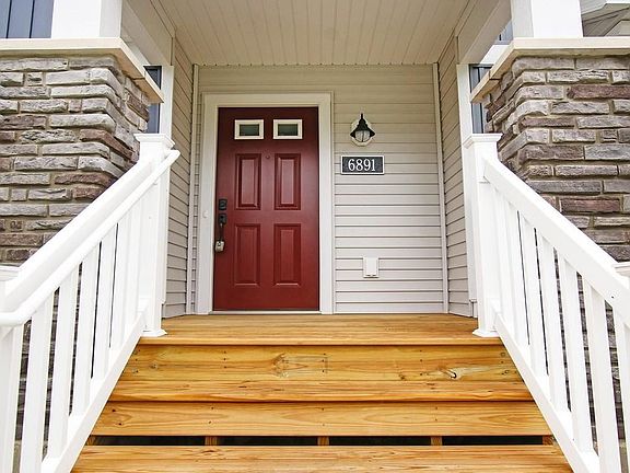3rd image of 6724 Promenade St NE