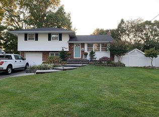 68 Elder Dr, Commack, NY 11725