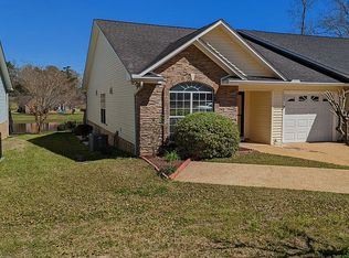 225 Huntington Pointe Dr, Thomasville, GA 31757
