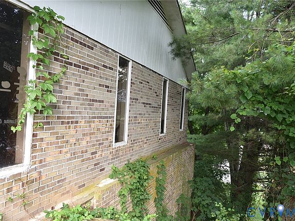 5th image of 642 Star St