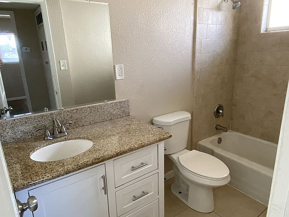 3rd image of 1700 Lincoln St #17518259