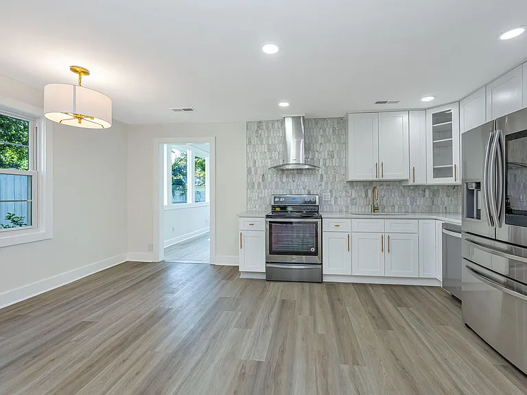 12 Pearl St — Photo 11
