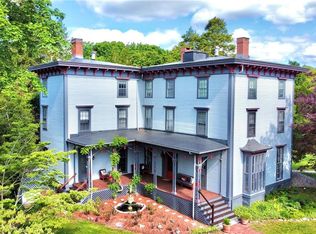 133 Spring St, East Greenwich, RI 02818