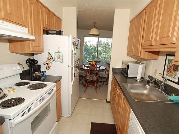 5th image of 615 75th St SE #D-73