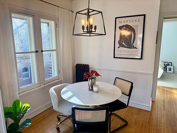 3rd image of 2733 Girard Ave S APT 206