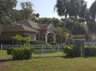 905 SE 11th St, Okeechobee, FL 34974
