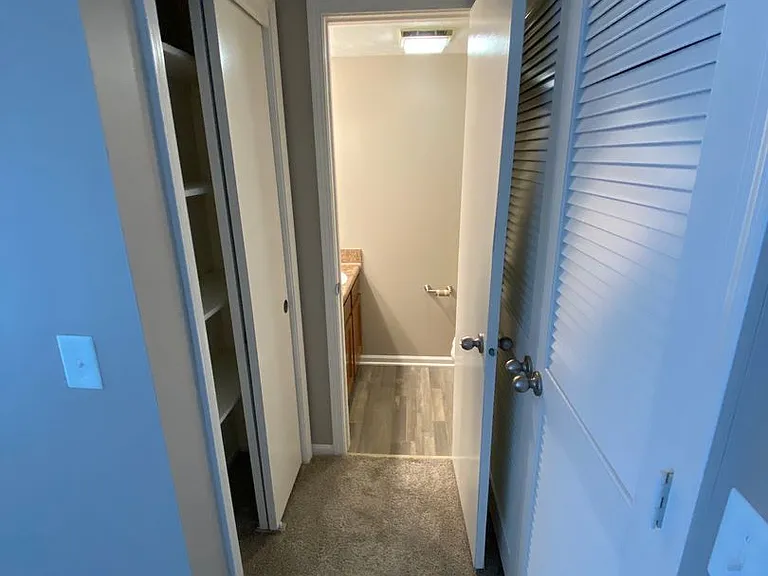 Southdale Square Apartments — Photo 268