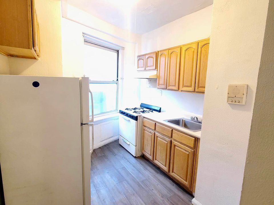 1st image of 650 Ocean Ave #11