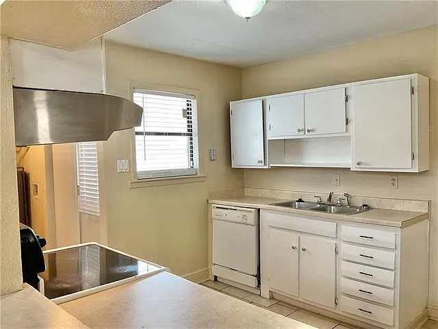 2114 S Butterfly Cir — Photo 8