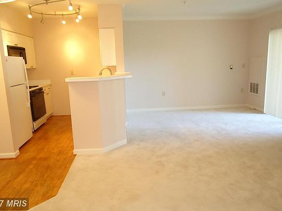 4th image of 2204 Westcourt Ln APT 310