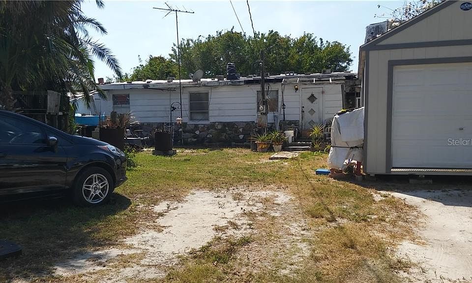 2nd image of 13241 Indigo Ln