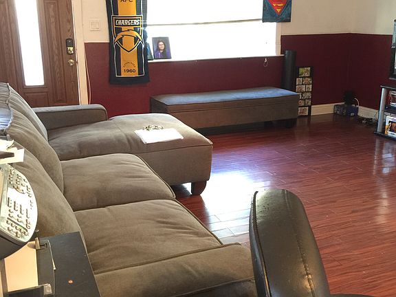 5th image of 1698 Midfield Ave