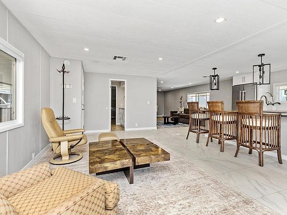 5th image of 7126 San Luis St #121