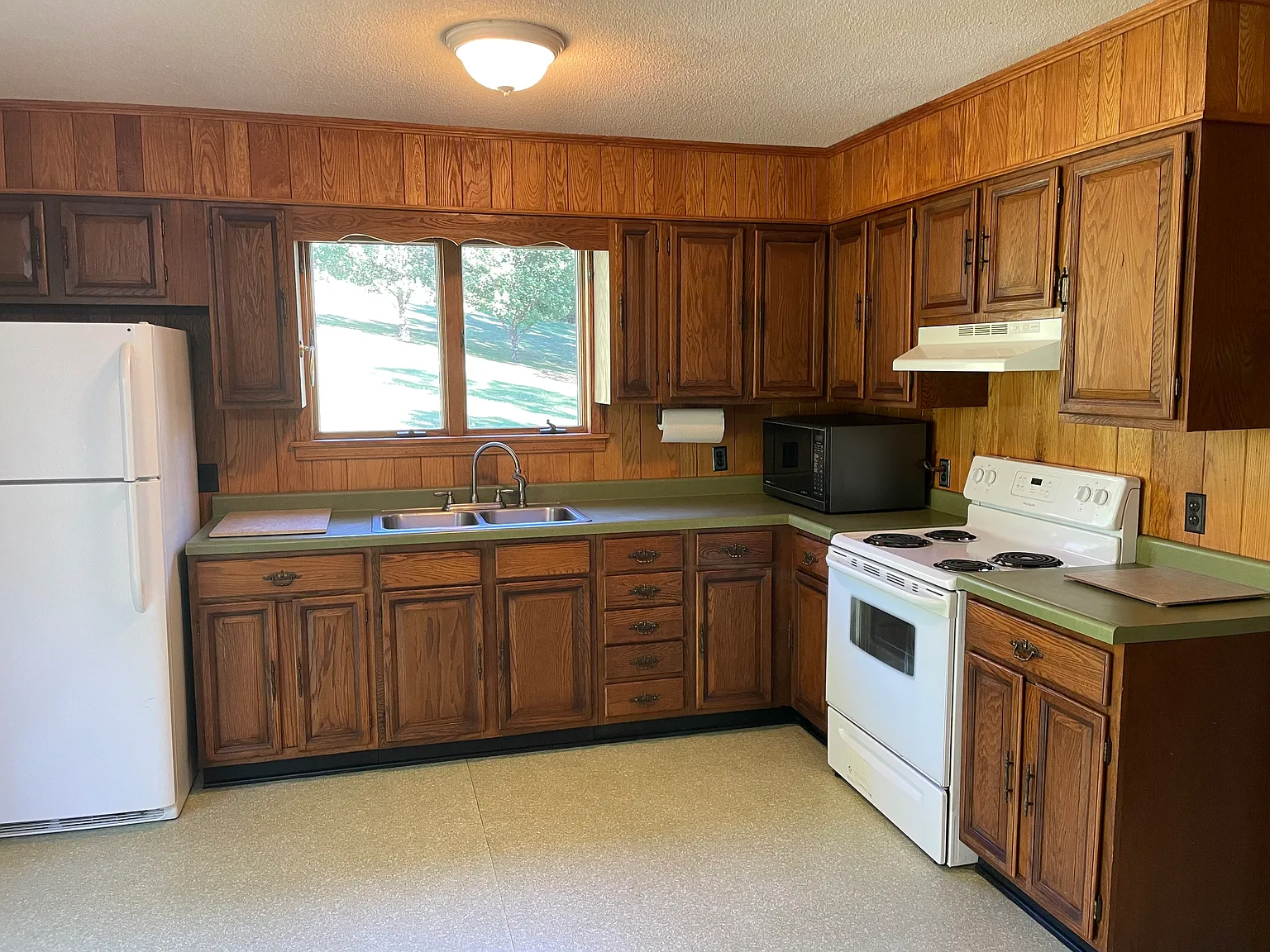 2 bed, 900 sqft, $950 — Photo 3