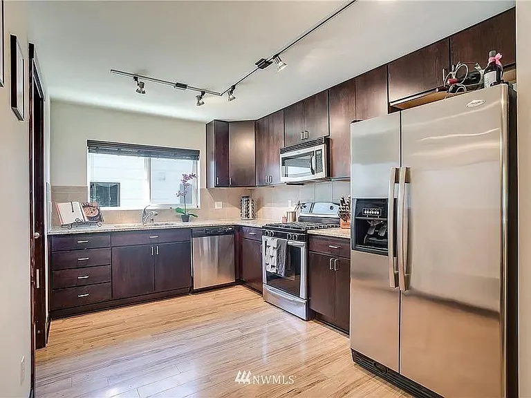 2518 Yale Ave E #B — Photo 5