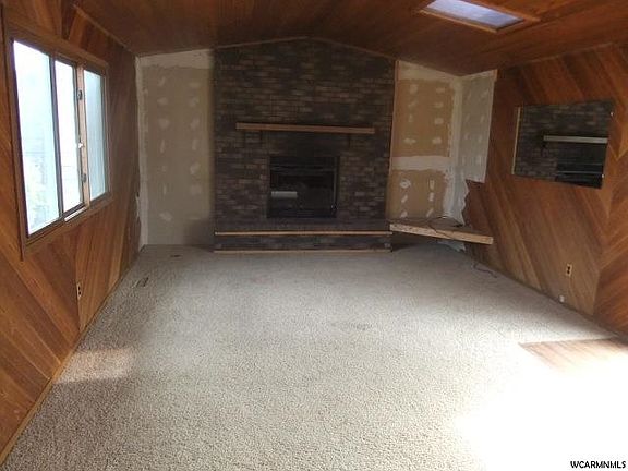2nd image of 119 N Seney Ave
