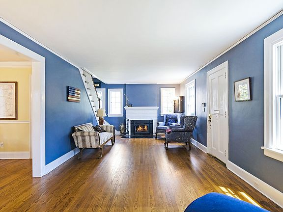 3rd image of 40 Smith Ave