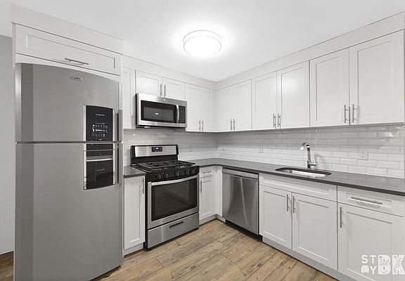 2nd image of 224 New York Ave #1B
