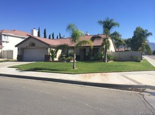 7795 Chanticleer Rd, Highland, CA 92346