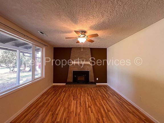 4th image of 15216 NE 42nd St