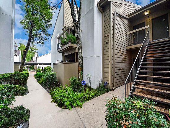 4th image of 10051 Westpark Dr APT 272