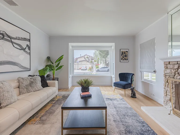 2522 Armacost Ave — Photo 2