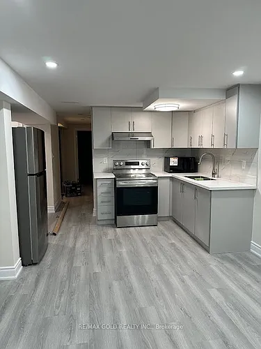 27 Brookdale Cres W #BASEMENT Photo 1