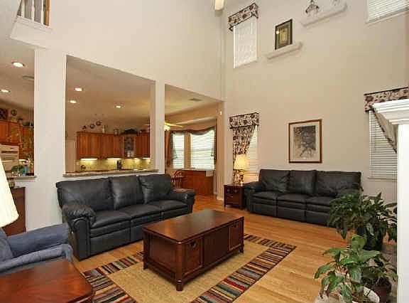 5th image of 5614 New Castle Dr