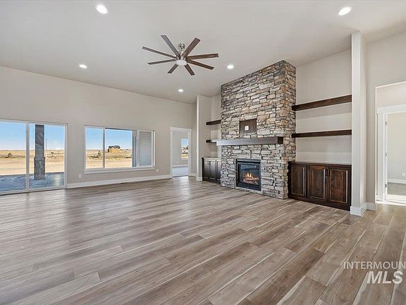4th image of 3840 E Susan Cir