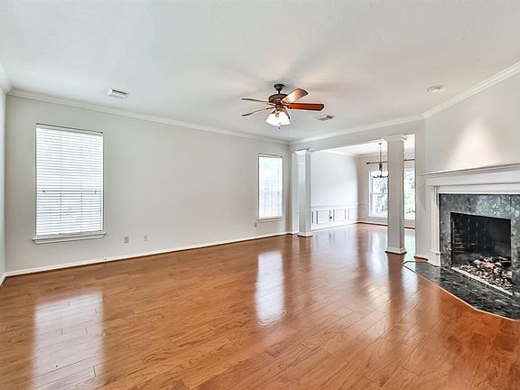 4th image of 46 Bradford Cir
