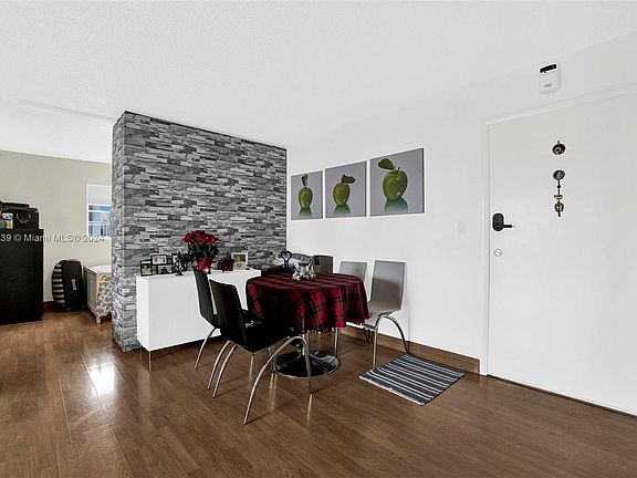 2nd image of 7620 Carlyle Ave APT 401