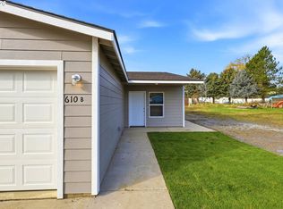 610 N Earl St #B, Stanfield, OR 97875