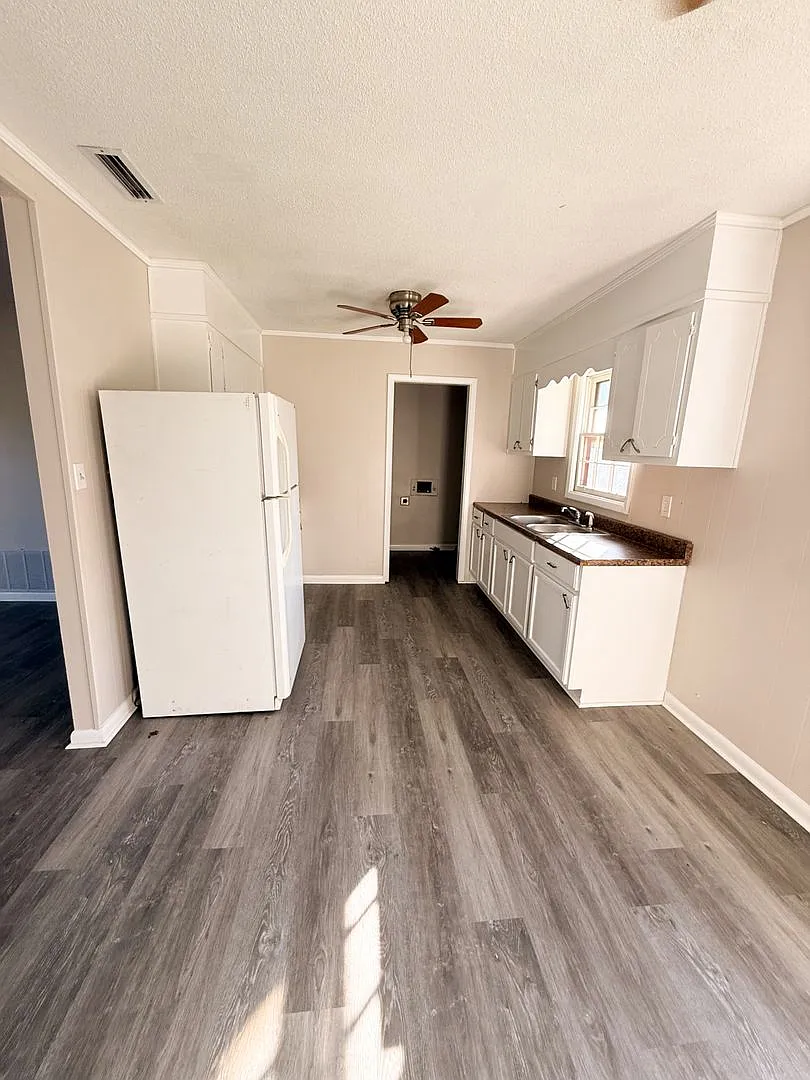 807 Ponderosa Dr. Valdosta, GA 31601 — Photo 2