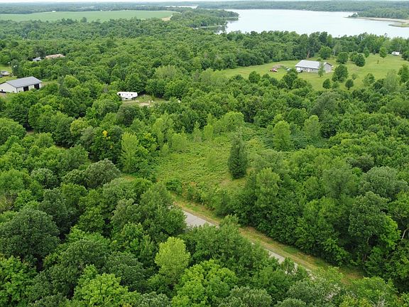 3rd image of Long Lake Ln