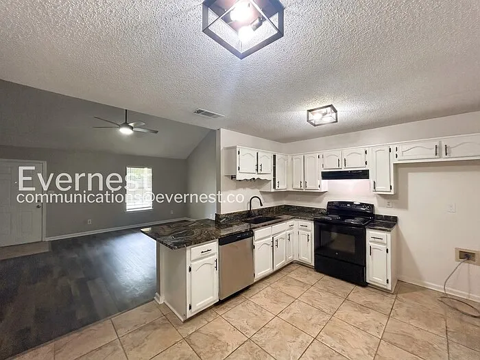 5780 Saranac Ave — Photo 4