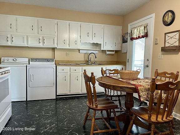 4th image of 119 Driftwood Dr