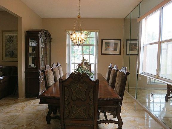 5th image of 15613 Eastbourn Dr