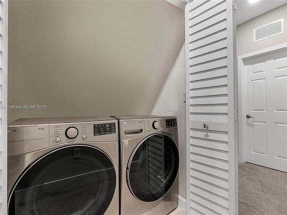 5th image of 4650 Santa Cruz Way #4650