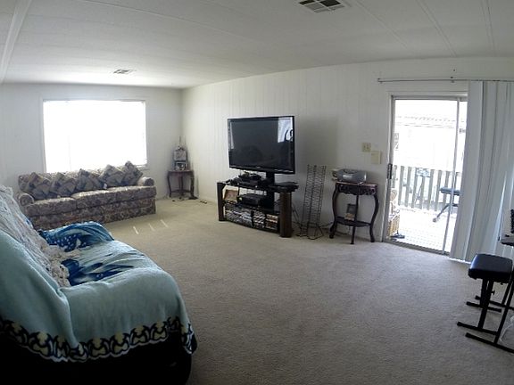 3rd image of 137 Yosemite Dr