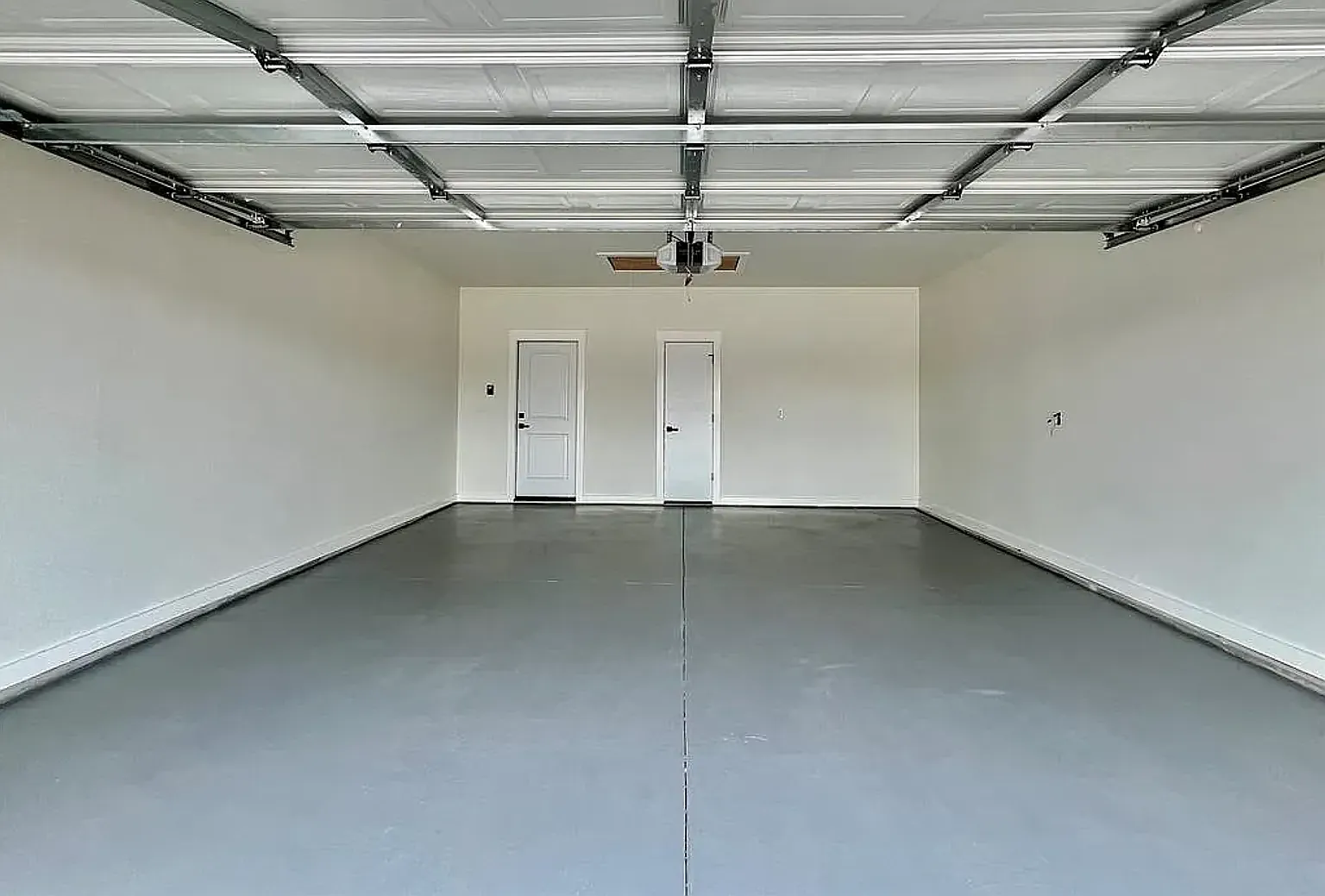 3 bed, 1300 sqft, $1,500 — Photo 3