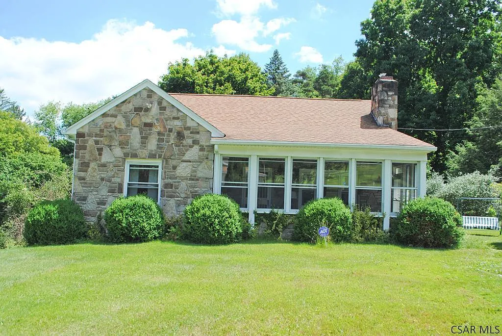2316 Shannon Way photo 1