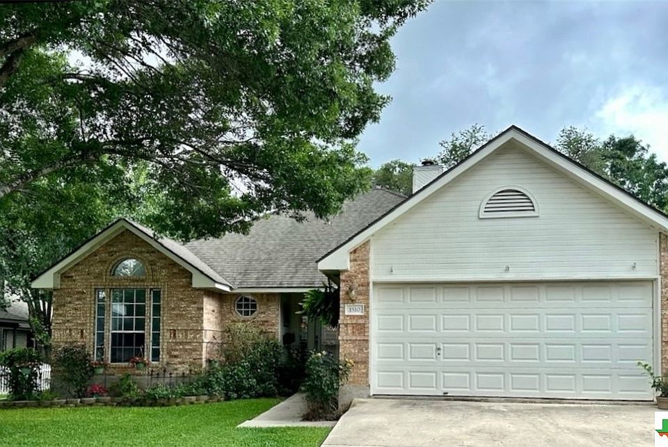 1st image of 1510 Century Oaks Dr