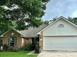 1510 Century Oaks Dr, Lockhart, TX 78644