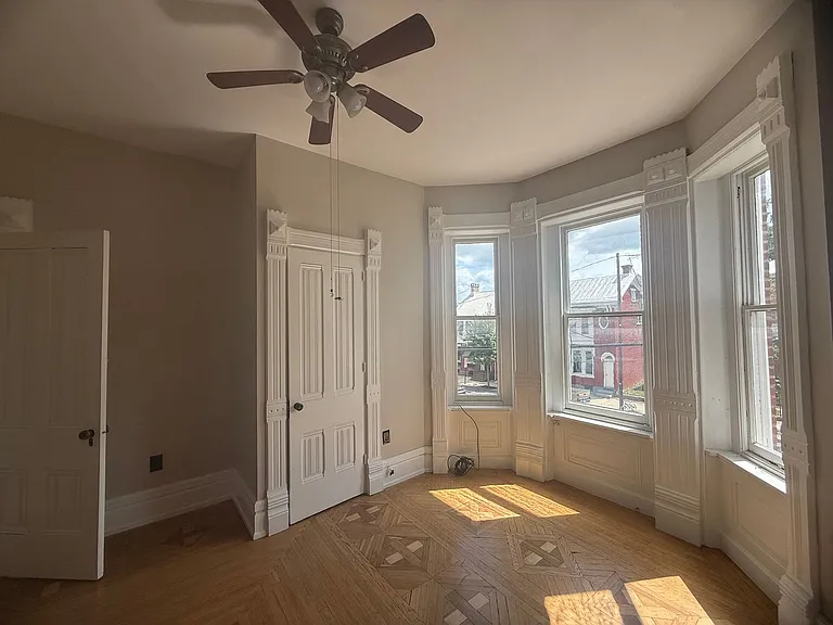 242 S Hanover St — Photo 2