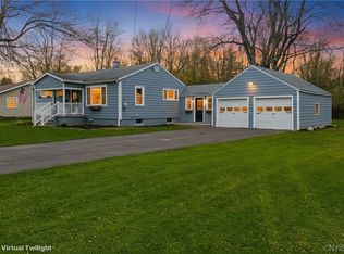 16 Homestead Rd E, Clinton, NY 13323