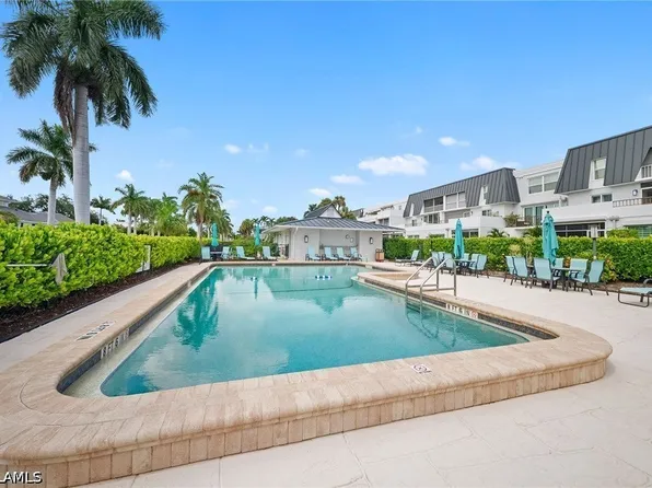 4200 Belair Ln APT 101, Naples, FL 34103
