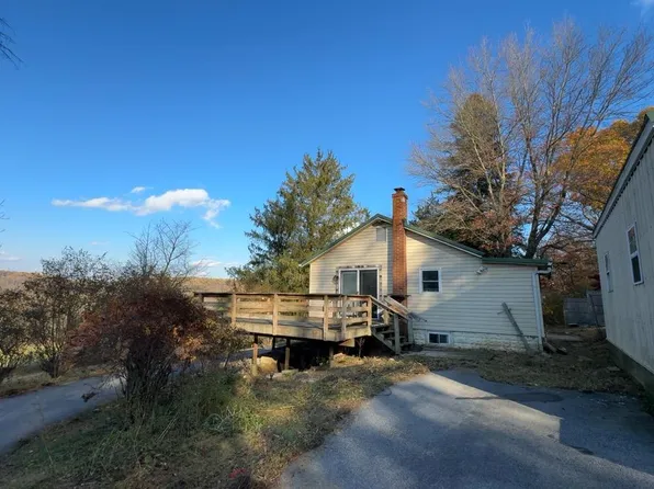 843 N Manor Rd, Honey Brook, PA 19344