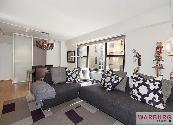 Sold by Warburg | media 25