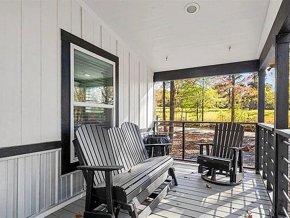 4th image of 2914 Sweet Home Rd